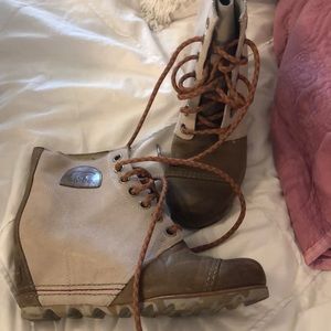Sorel Wedge Winter booties